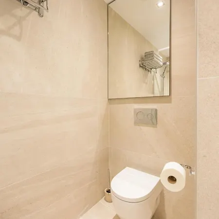 Apartment In Golden Mile / Puerto Banus